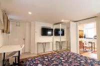 Charming 1-bedroom beautifully furnished apartment in quaint Roslyn w/Parking