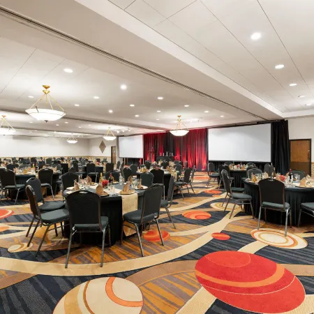 Wyndham Riverfront Little Rock Отели в г. Норт-Литл-Рок