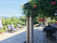 Belle Villa Provencale Dans un Écrin de Verdure
