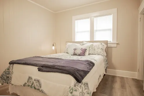 Spacious Modern 1bd/1bth Mins Downtown Anderson