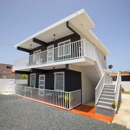 R&V Combate Beach House for 12 with Private Pool