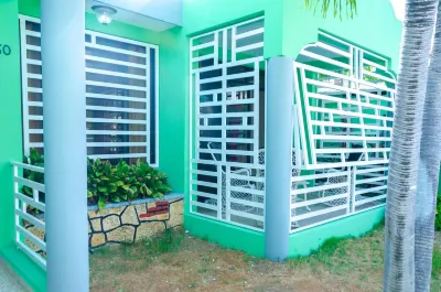 Cozy 2-bedroom chalet in delightful Baní with WiFi, AC Hotels in 