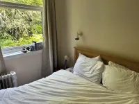 Family Cottage by the Crinan Canal, handy for whisky, golf and standing stones. Hotels in Lochgilphead