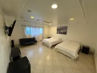 Culver City Hostel