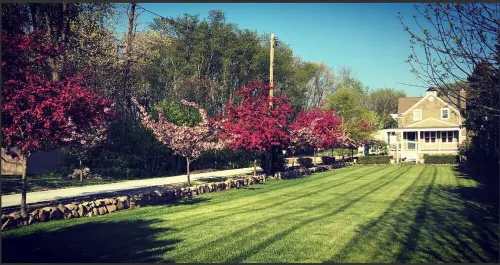 Hot Tub Relaxing Retreat. Large Group Gatherings! Business Travel.