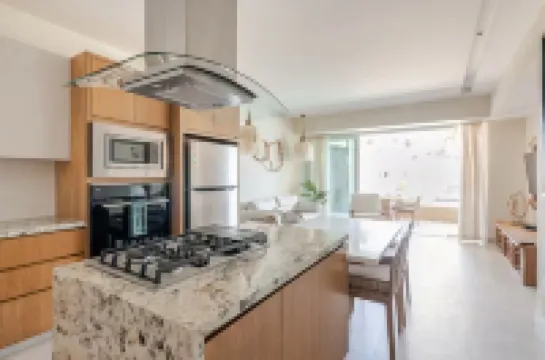 New beachfront condo with pool and ocean views in welcoming Bucerías