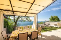 Little Wonder on the Garda Hotels in Gargnano