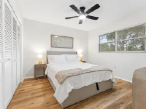 Green Modern Hideout  Pool Sleeps 12 Hotels in Spring Hill