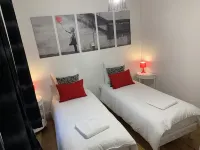 Chez Aristide, 3 to 7 ppl flat ideally located in Auxerre city center.