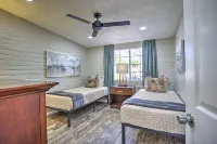Large 7-bedroom, 4-bath house in NW Tucson - Pool, Pool Table, Sleeps 14+