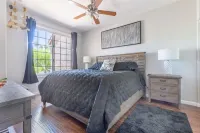 Amazing 2-bedroom Condo in Val Vista Lakes area in Gilbert Az! Pet Friendly!