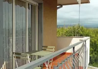 I WILL TAKE YOU TO THE SEA, with a swimming pool and tennis court. Near the sea