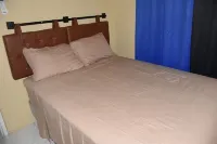 Charming 2-bedroom house with AC, WiFi in enchanting Port Antonio, Portland Hotels in 