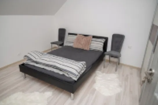 Charming 3-bedroom apartment with WiFi, AC in lovely Lugoj Hotels in 