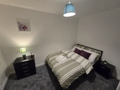 Flat with free parking in Oxford Hotel a