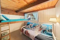 Cozy chalet with WiFi in charming No. Conway