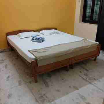 D1 Spacious & peaceful 2 bed house with parking Rooms