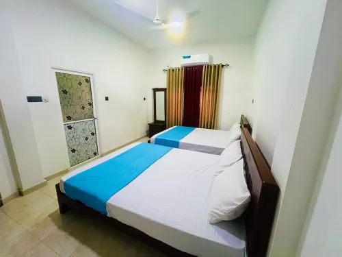 Trinco Town Family Guest House 4-bedroom house in charming Trincomalee with AC,