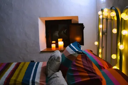 CONFORTABLE Y ACOGEDORA CASITA DE PIEDRA ! En un entorno especial !