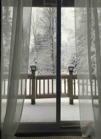 Cozy cabin nestled in the White Mountains Отели рядом с достопримечательностью «North Haverhill Agway»