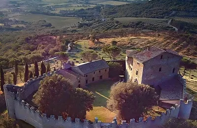 Cozy facility just minutes from the lake and major attractions. 住宿飯店