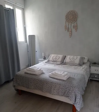 Repos au Bord de L'eau en Famille ou Seul Même Accompagné de vos Animaux