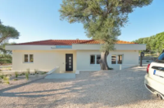 Neu Erbaute Luxuriöse Öko-villa zum Sonder-erstbezugspreis! Hotels in 