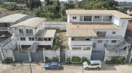A vast private apartment for your stays in Libreville!
