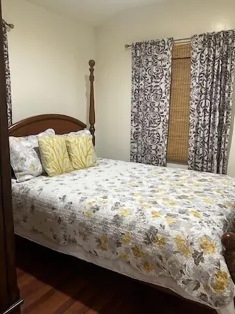 COZY GUESTHOUSE  NEAR   LAX AIRPORT  AND THE  BEAUTIFUL BEACHES Отели рядом с достопримечательностью «Oviatt Building»