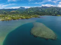 Toahere Beach House - Beachfront - Pool - Pontoon Hotels in Afaahiti