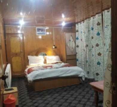 Roseland Cottage , Gulmarg