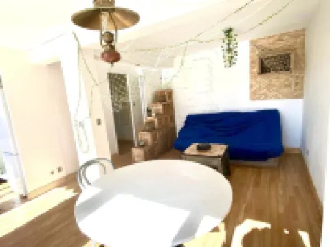 Appartement Fanny. Terrasse, vue mer Hotels in Le Rove