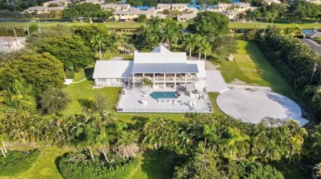 Villa Amore Private Estate on 3 Acres