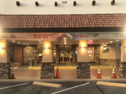 Brentwood Inn & Garden Hotels in Farmington