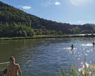 Fewo-BergSeeOase with fireplace, at the Hillebachsee and Hochheide