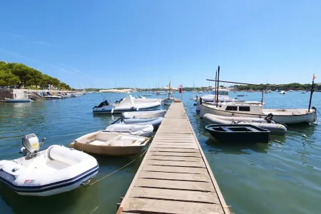 3 bedroom private vacation home in portocolom Отели рядом с достопримечательностью «Castillo de Santueri»