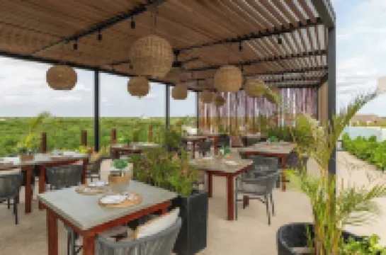 Luxury 4bed PH suite w. private pool