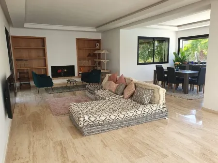 Villa 280 m2 in Benslimane with swimming pool (near golf course)