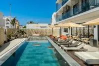 Hotel Vibra Yamm Urban - 游泳池