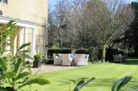 Parsonage House Hotels in Grittleton