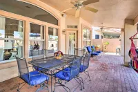Elegant Peoria Home with Putting Green and Fire Pit - موقف سيارات