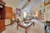 Tahlequah Duplex w/ Screened-in Porch & Fire Pit! - 2 tähden