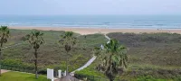 Top Floor - Ultimate Beachfront Luxury Remodeled - Sea View