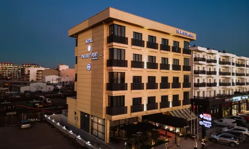 더 레스트 포트 호텔