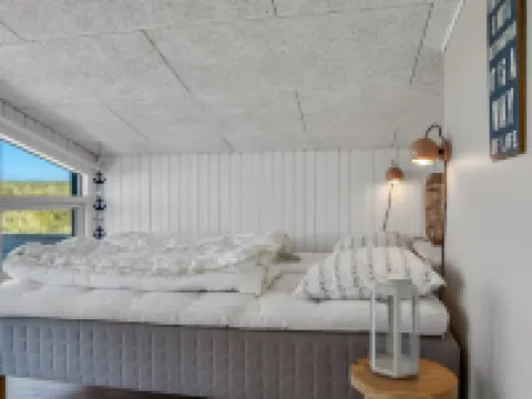 "Fatlinda" - 50m from the Sea