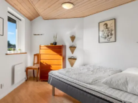 "Adrienne" - 35km from the Sea Hotels in Arrild