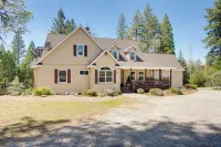Peaceful Pioneer Home with Furnished Decks and Grill - Pet friendly