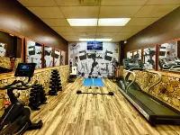 Ramada by Wyndham Copper River Inn - Phòng Gym