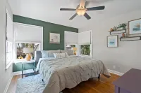 The Leona House~Huge Backyard~Downtown Georgetown