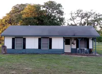The Franklin Ranch Hunter's Cabin - 35 Minutes from Texas A&M football!